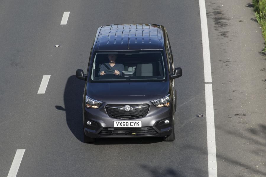  Vauxhall Combo 2018 года  (фото 11 из 24)